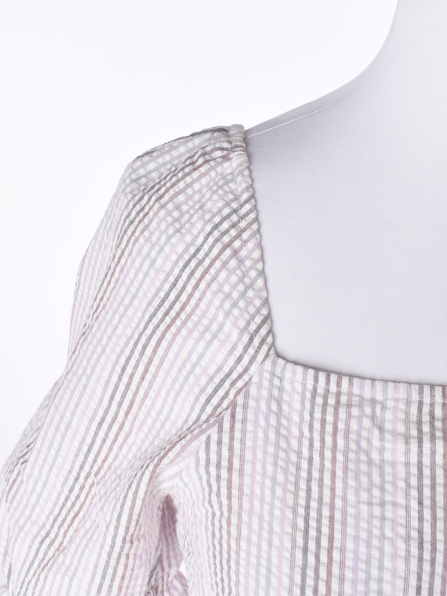 Pieces T-Shirt - M / Lilla / Kvinde - SassyLAB Secondhand