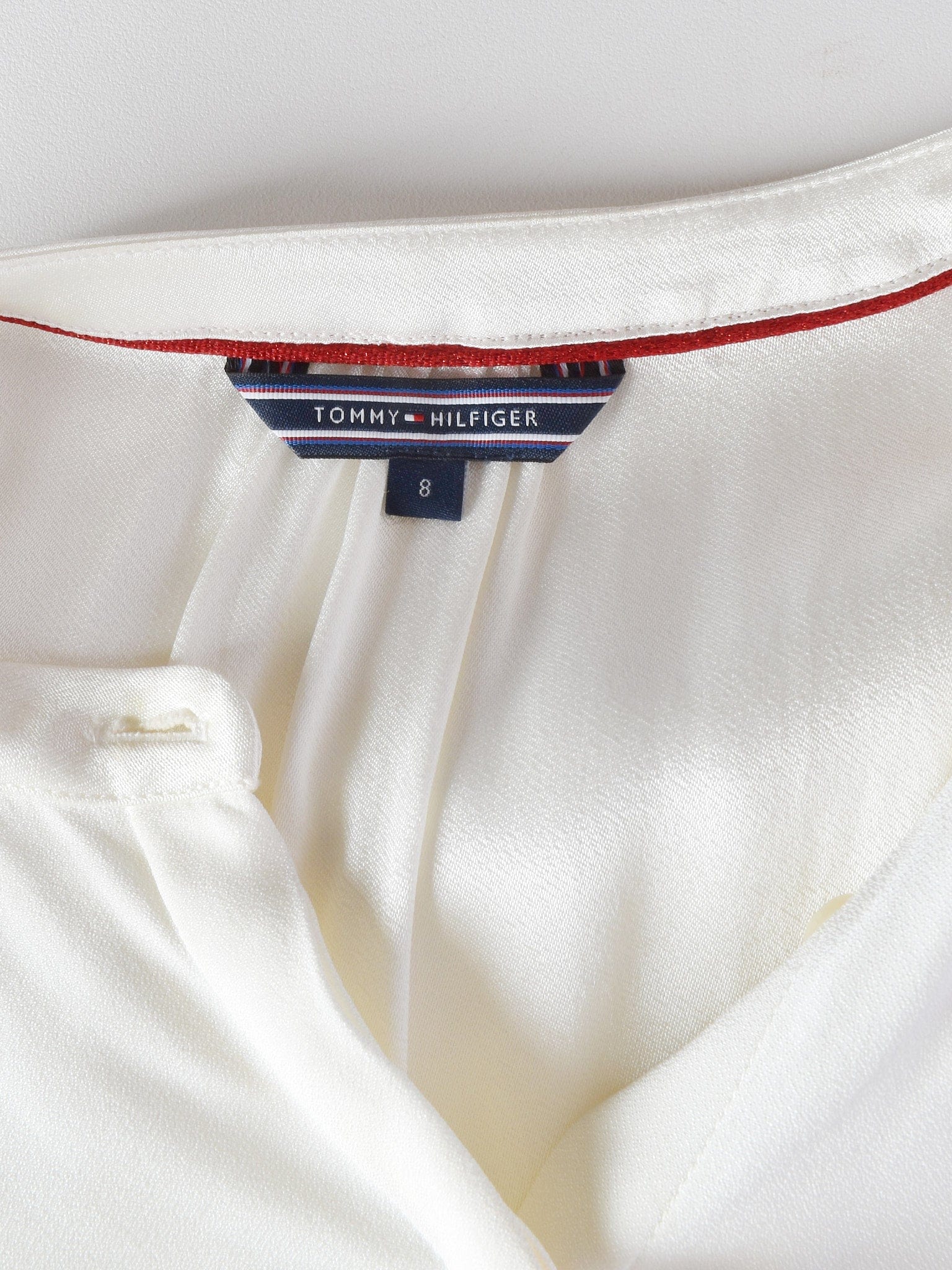 Tommy Hilfiger Bluse - 8 / Hvid / Kvinde - SassyLAB Secondhand