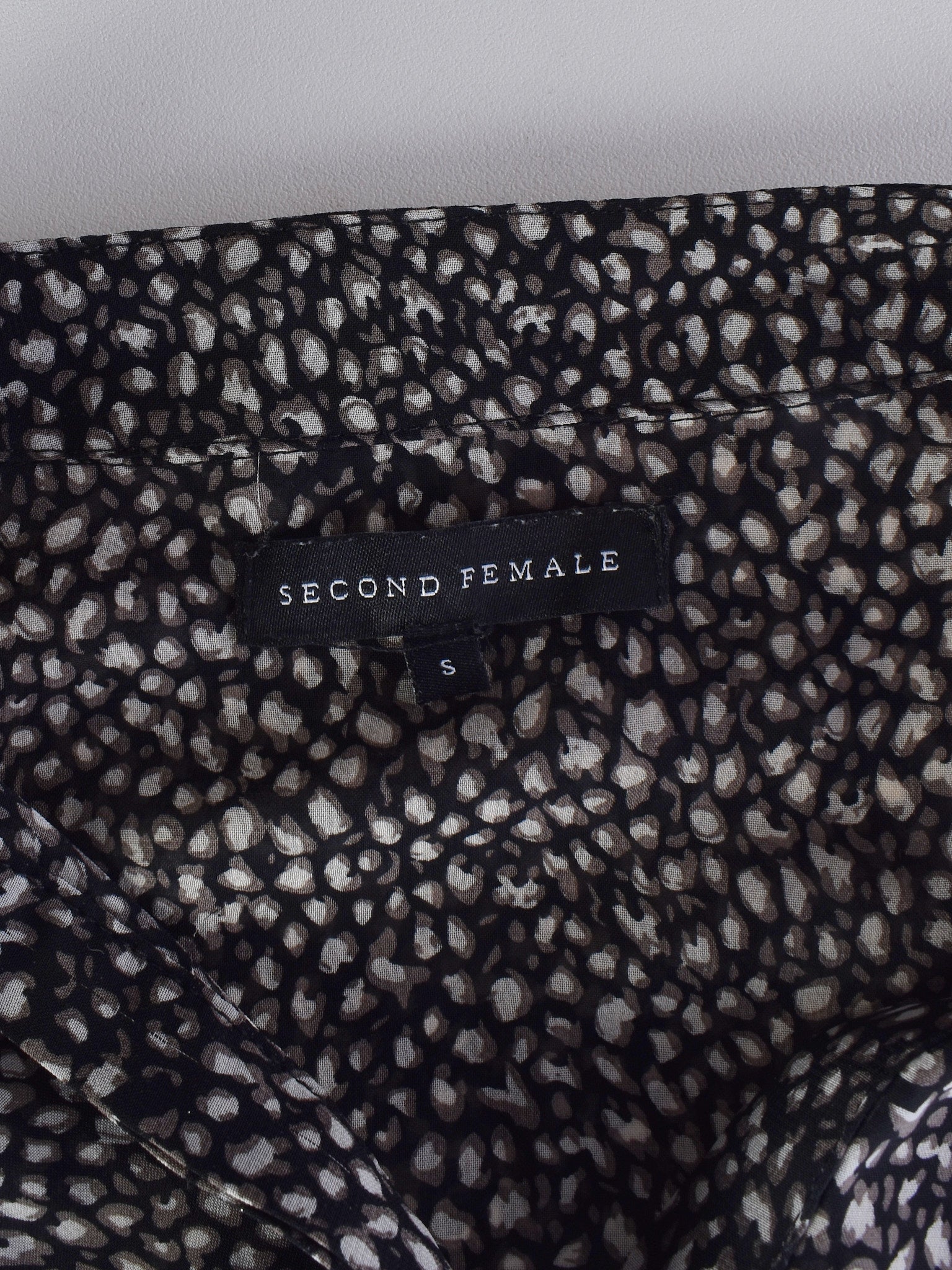 Bluse S / Sort / Kvinde