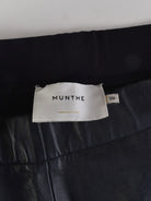Nederdel M / Sort / Kvinde