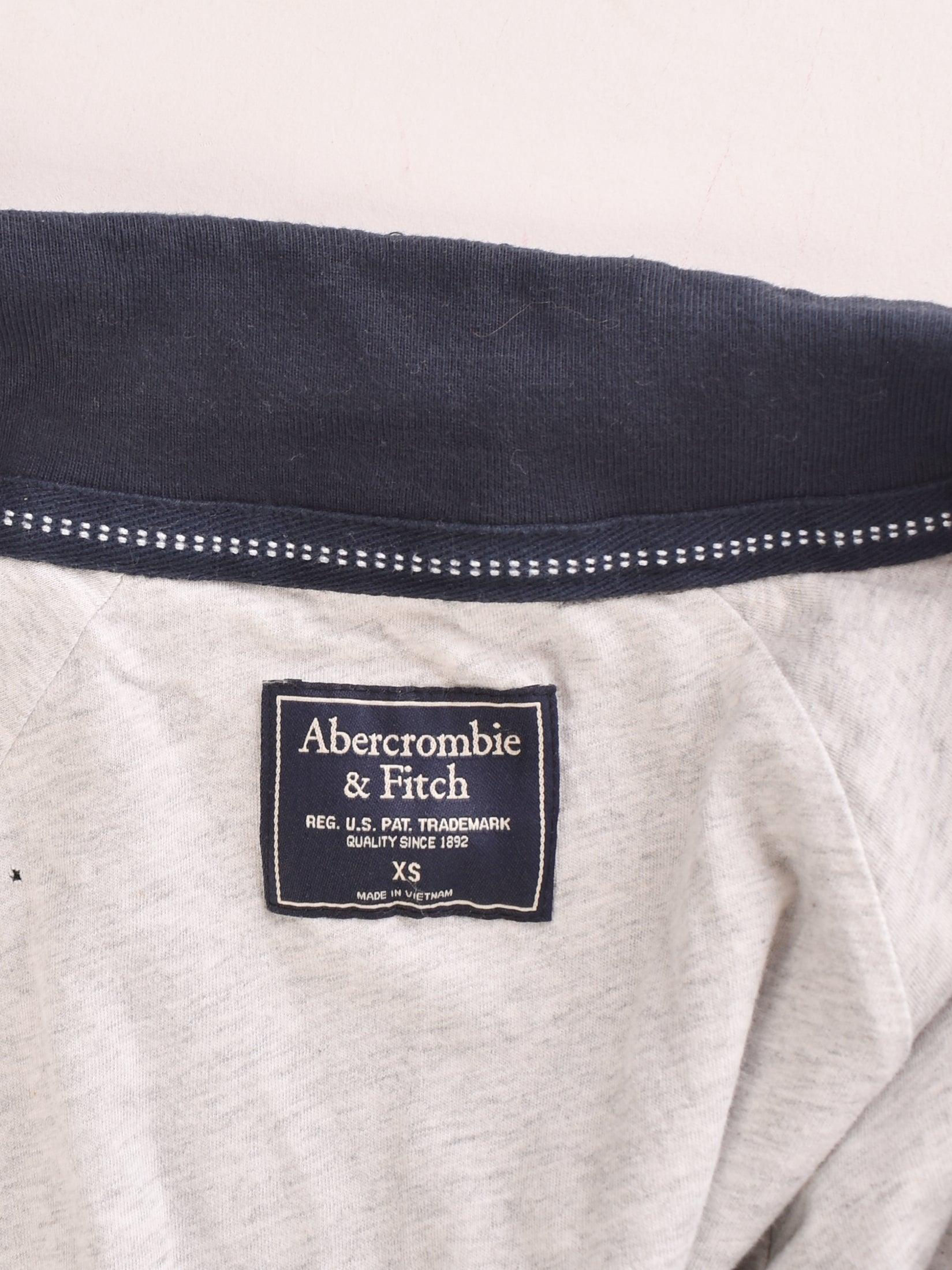 Abercrombie & Fitch Trøje - XS / Blå / Mand - SassyLAB Secondhand