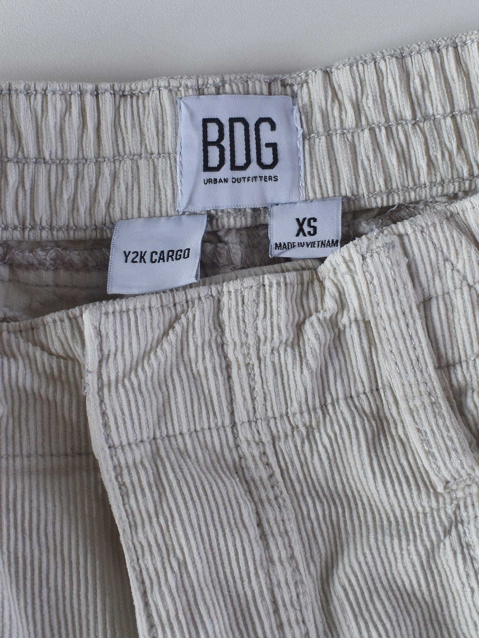 BDG Cargo Bukser - XS / Hvid / Kvinde - SassyLAB Secondhand