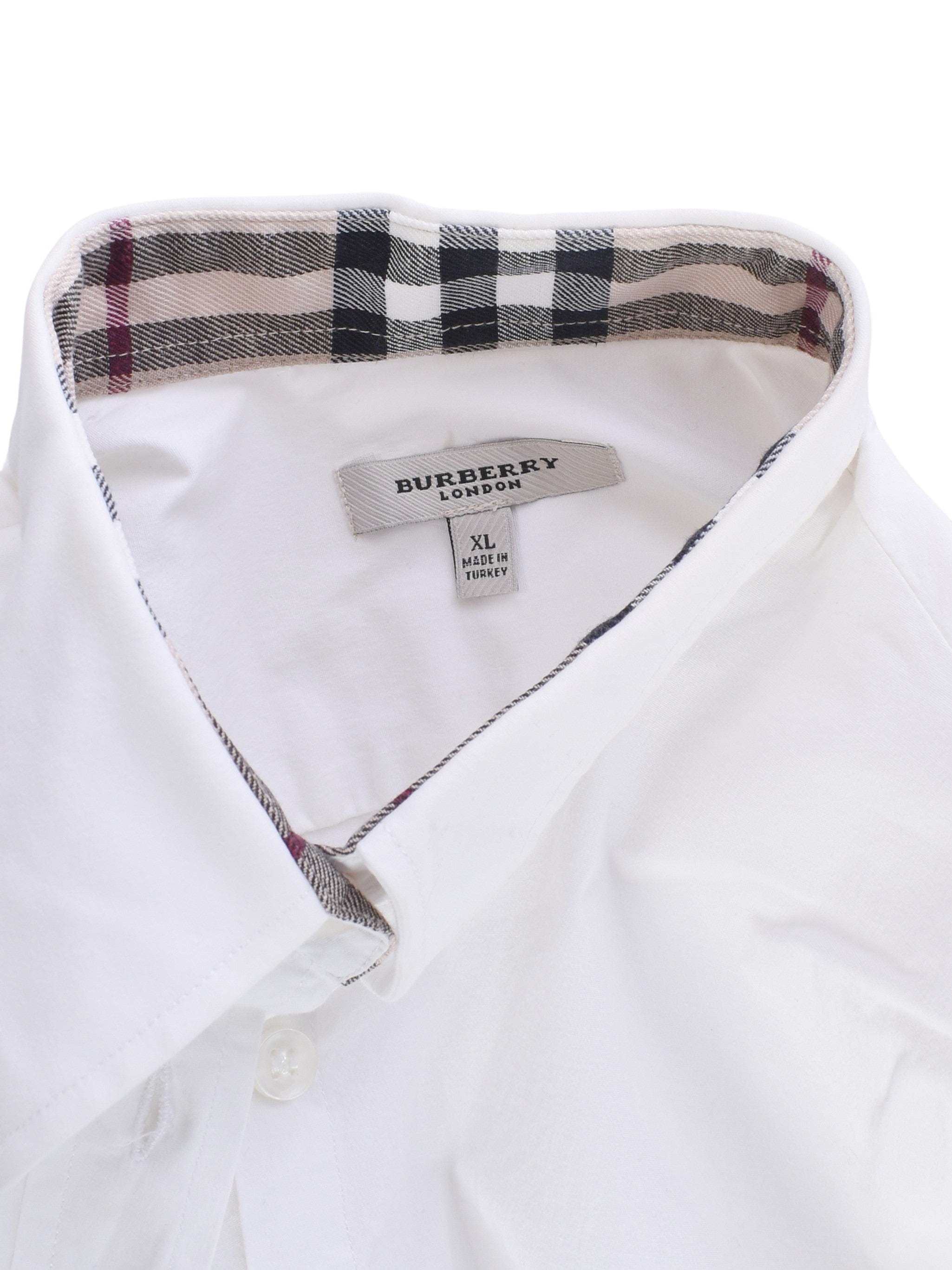 Skjorte fra Burberry - SassyLAB Secondhand