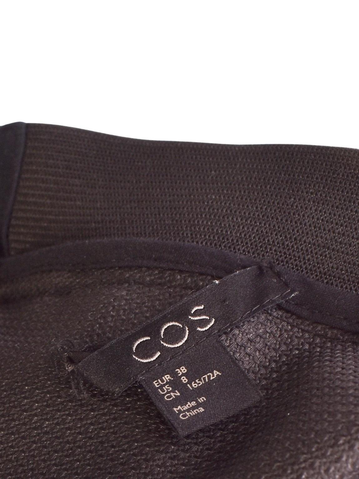 COS Nederdel - 38 / Sort / Kvinde - SassyLAB Secondhand