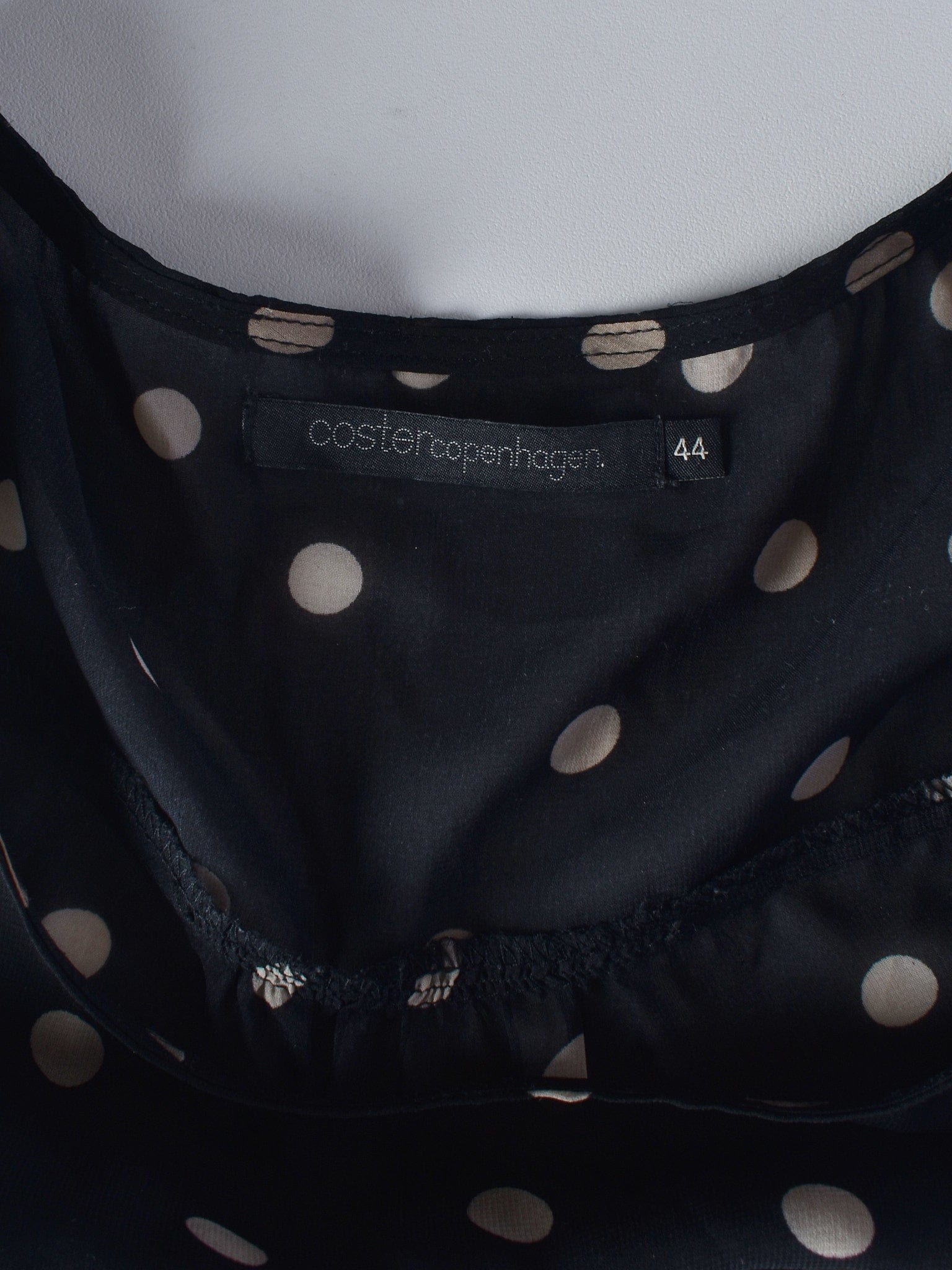 Coster Copenhagen Bluse - 44 / Sort / Kvinde - SassyLAB Secondhand