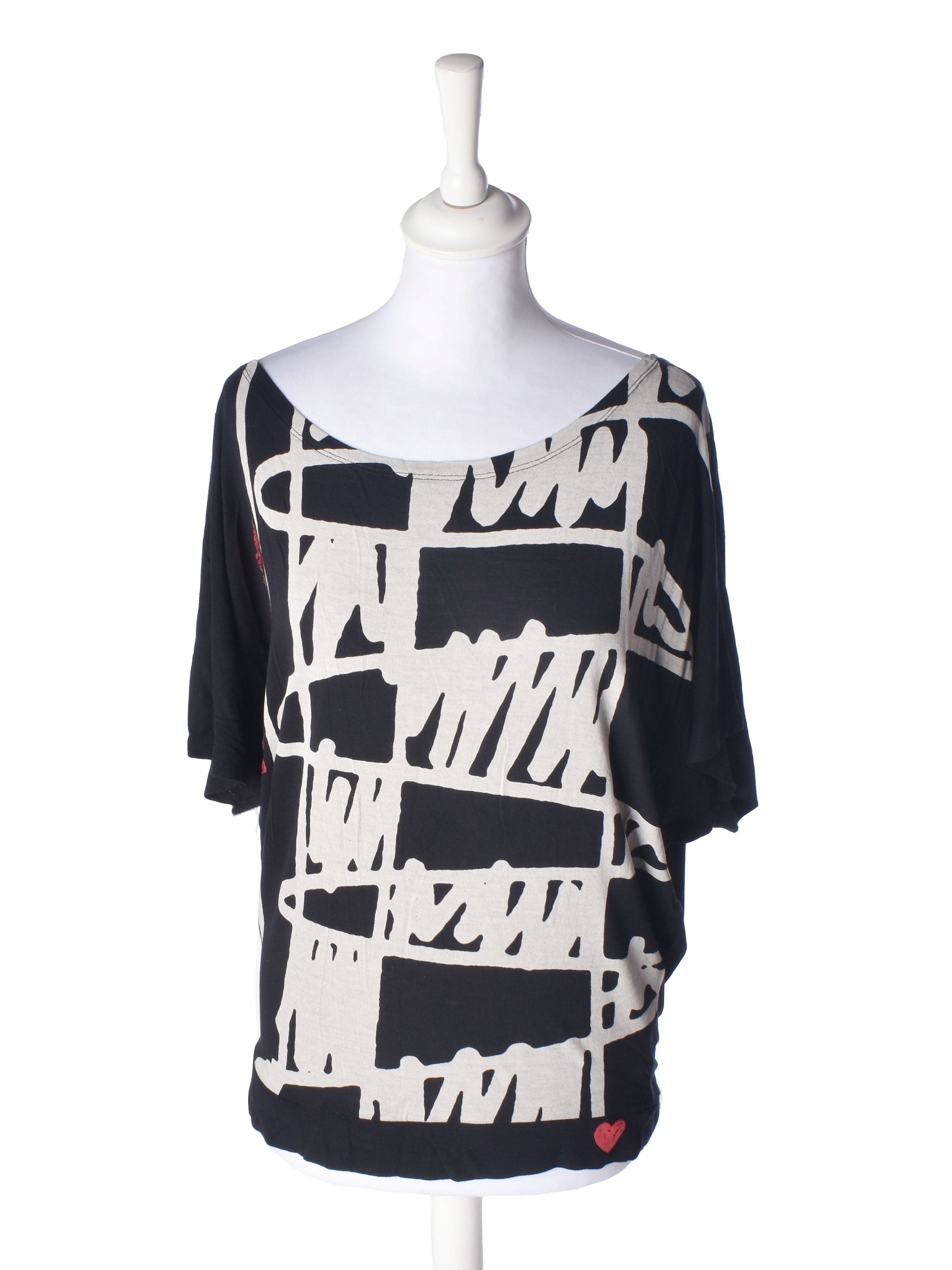 Desigual T-Shirt - M / Sort / Kvinde - SassyLAB Secondhand