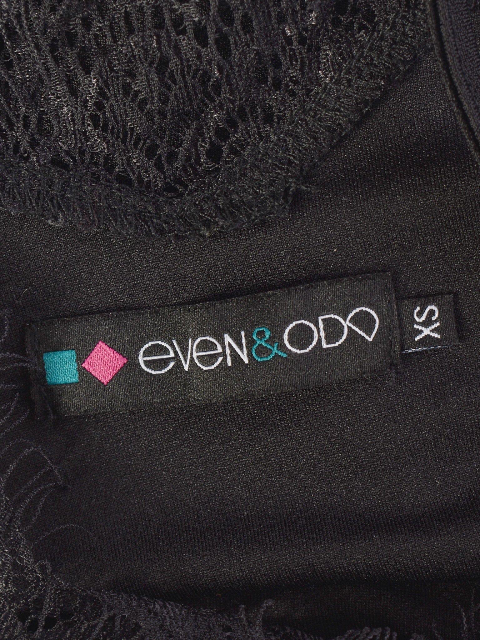 Even&Odd Top - XS / Sort / Kvinde - SassyLAB Secondhand