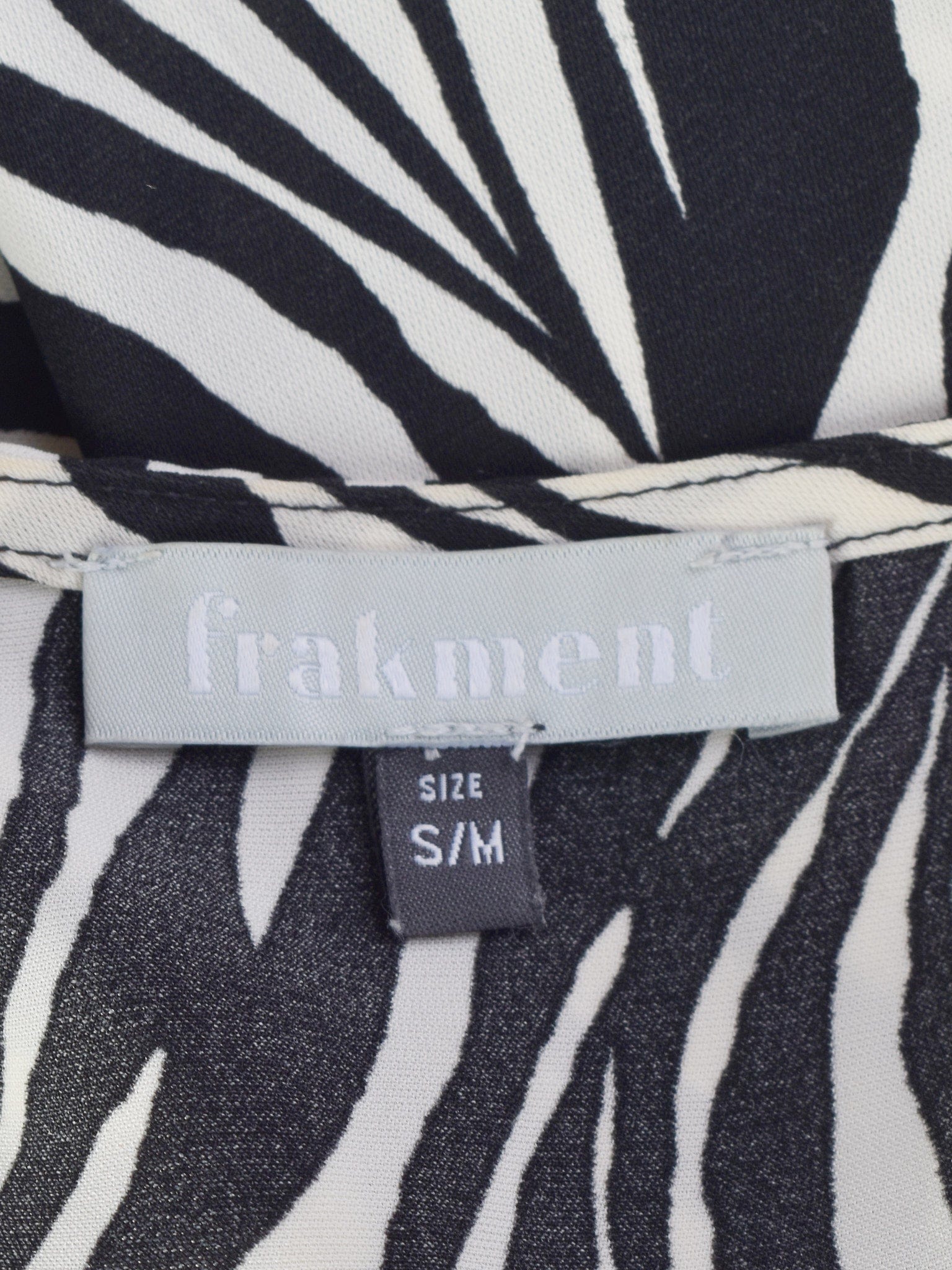 Frakment Bluse - S/M / Dyreprint / Kvinde - SassyLAB Secondhand