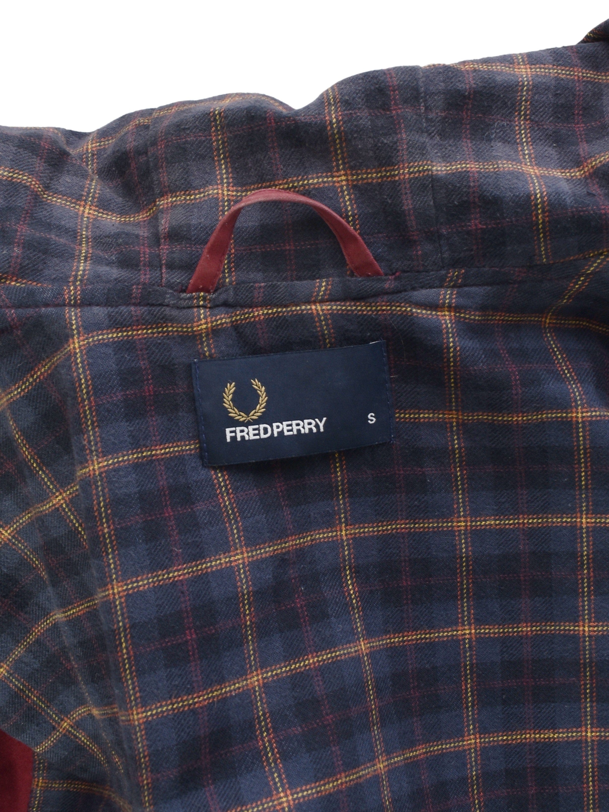 Fred Perry Jakke - S / Bordeaux / Mand - SassyLAB Secondhand