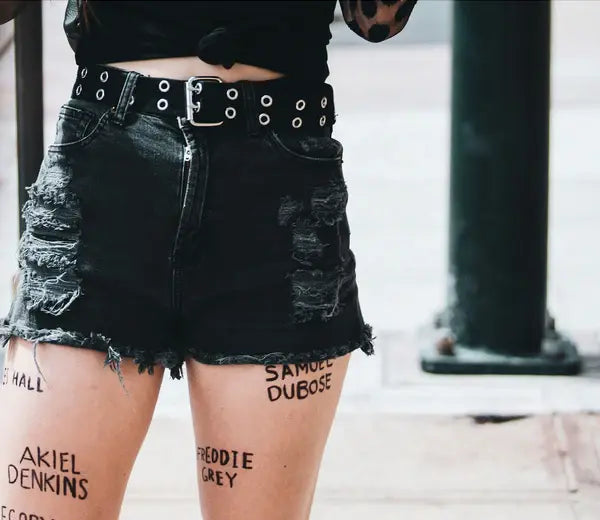 Secondhand shorts fra mange forskellige mærker. Altid i god kvalitet og til lave priser hos SassyLAB.dk.