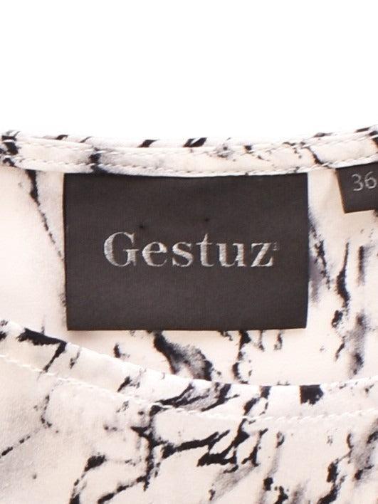 Gestuz T-Shirt - 36 / Grå / Kvinde - SassyLAB Secondhand