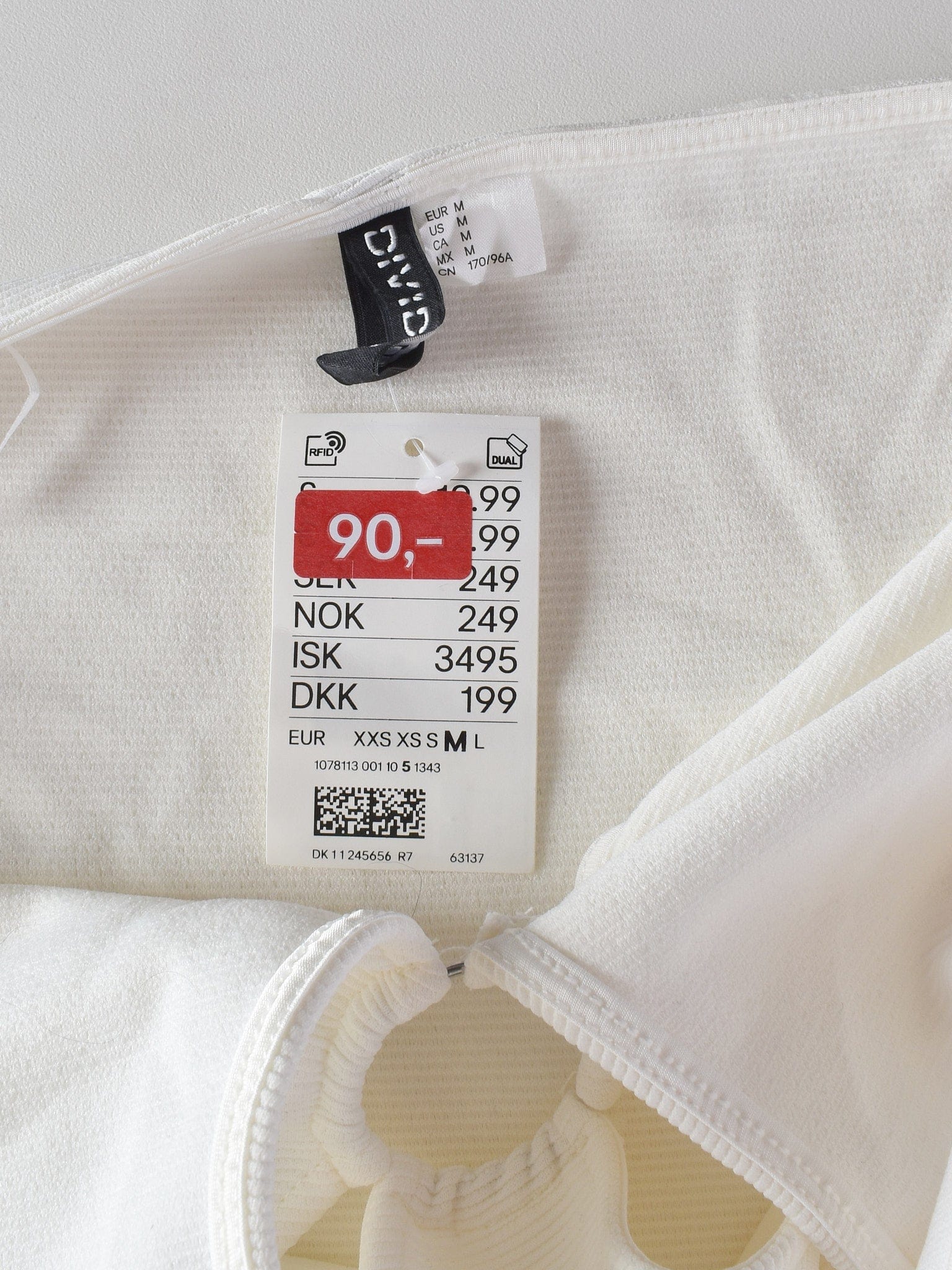 H&M Kjole - M / Hvid / Kvinde - SassyLAB Secondhand