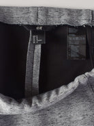H&M Nederdel - M / Grå / Kvinde - SassyLAB Secondhand