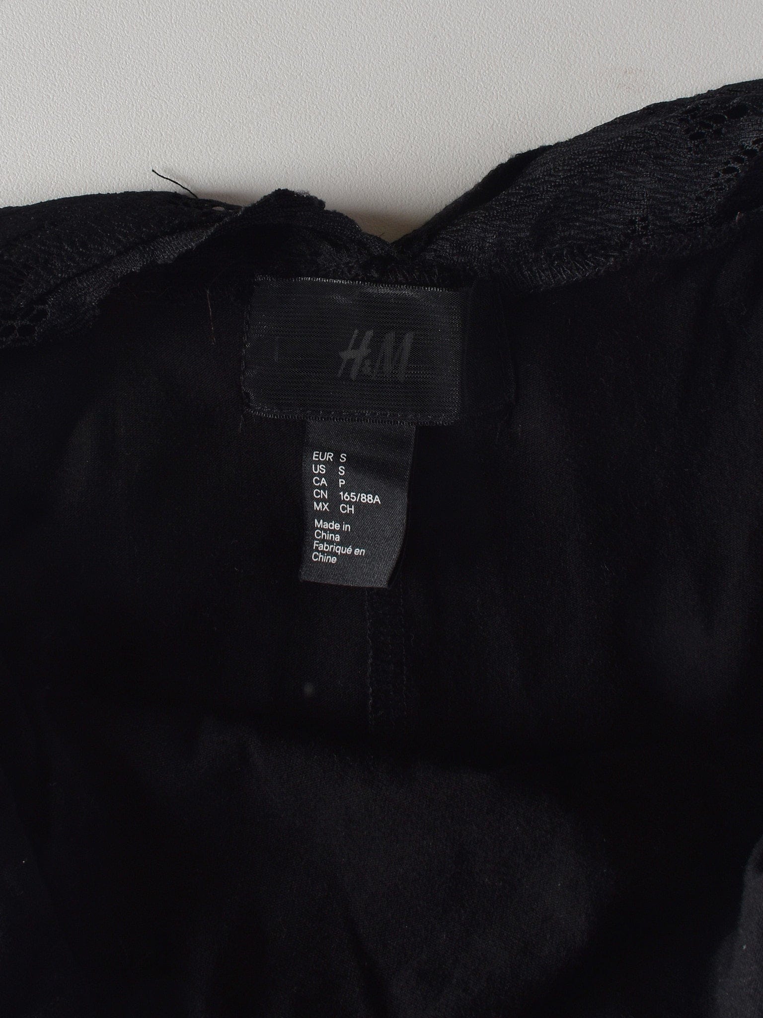 H&M Shape Kjole - S / Sort / Kvinde - SassyLAB Secondhand