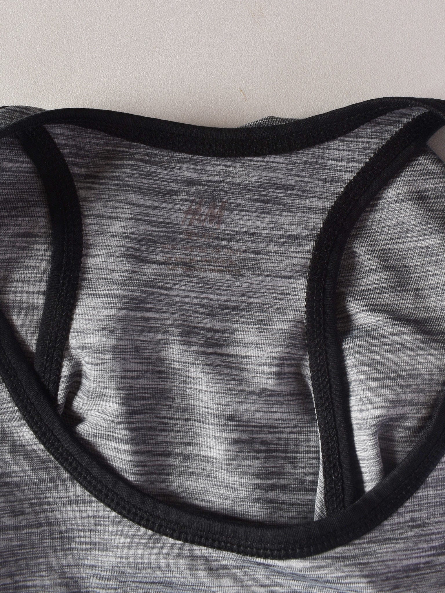 H&M Top - M / Grå / Kvinde - SassyLAB Secondhand