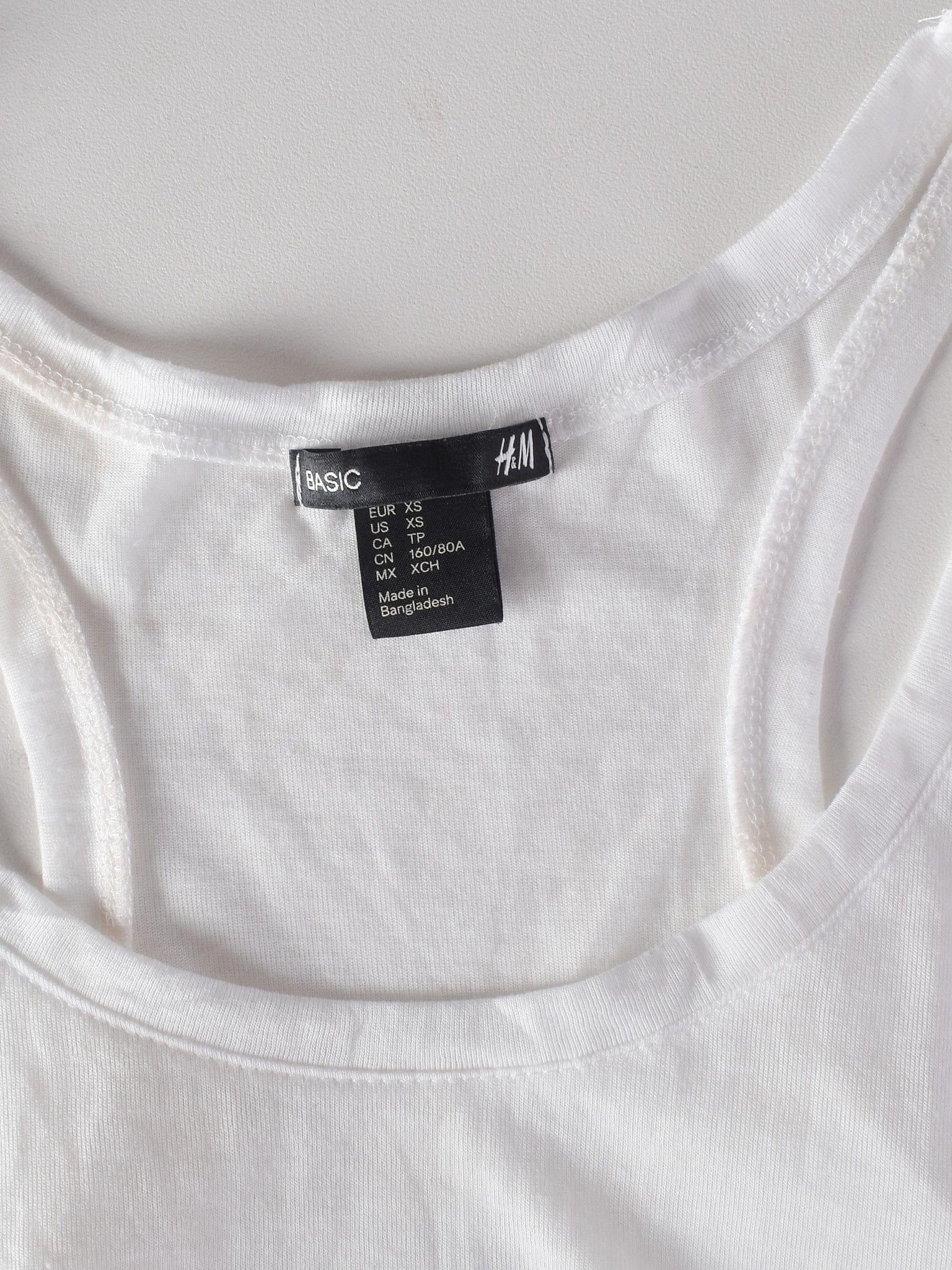 H&M Top - XS / Hvid / Kvinde - SassyLAB Secondhand