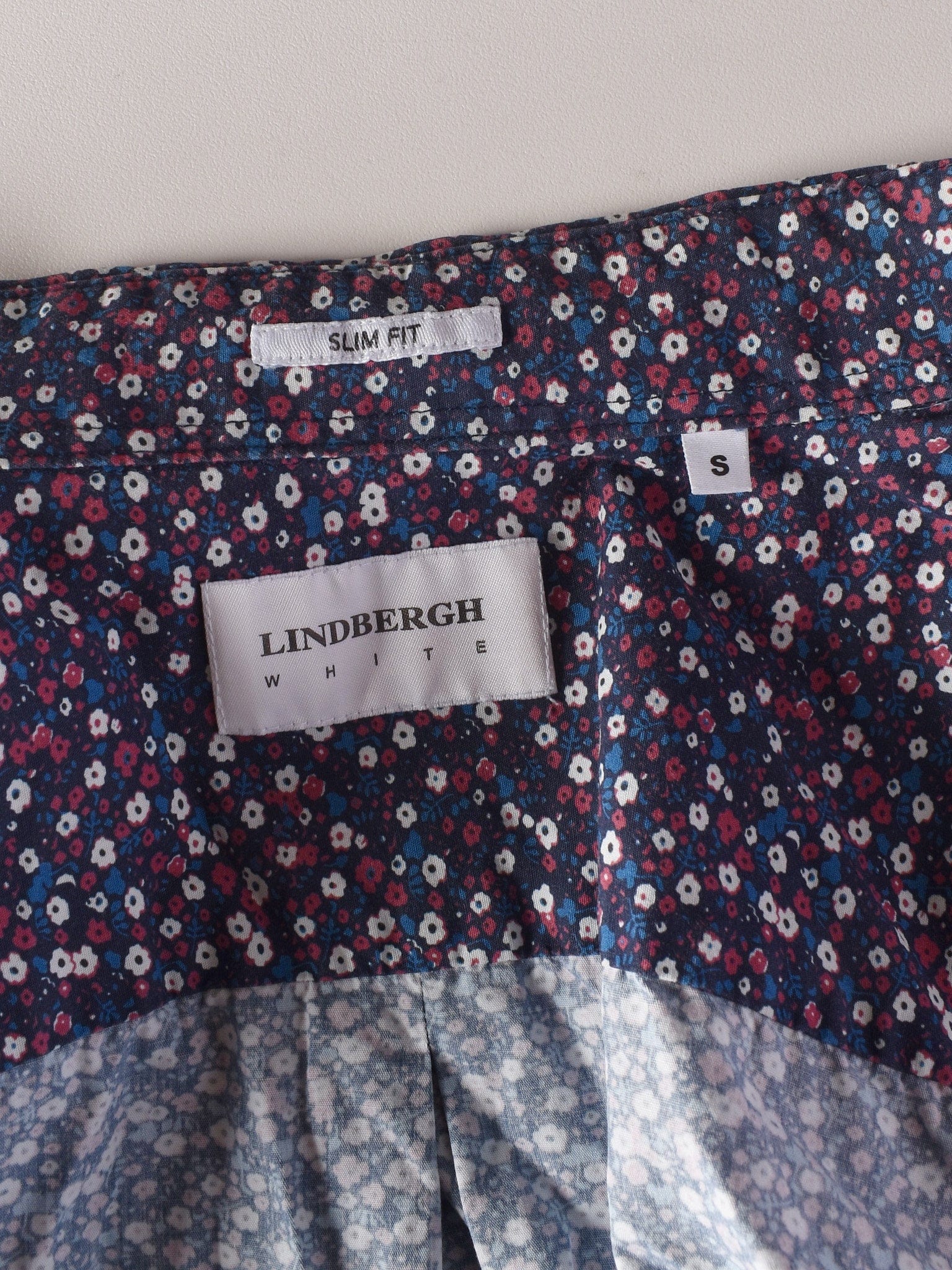 Lindbergh Skjorte - S / Blomstret / Kvinde - SassyLAB Secondhand