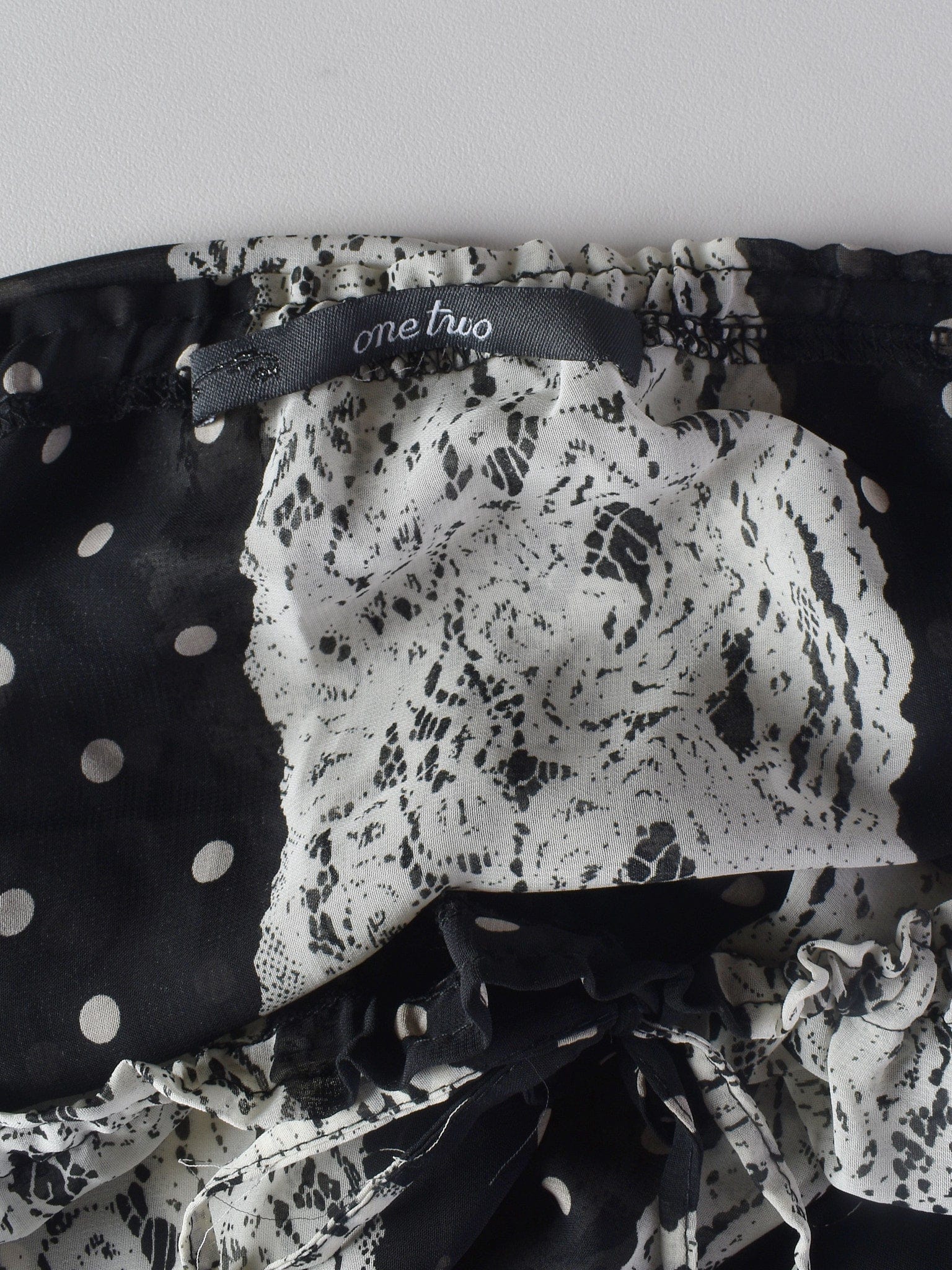 Luxzuz One Two Bluse - XL / Sort / Kvinde - SassyLAB Secondhand