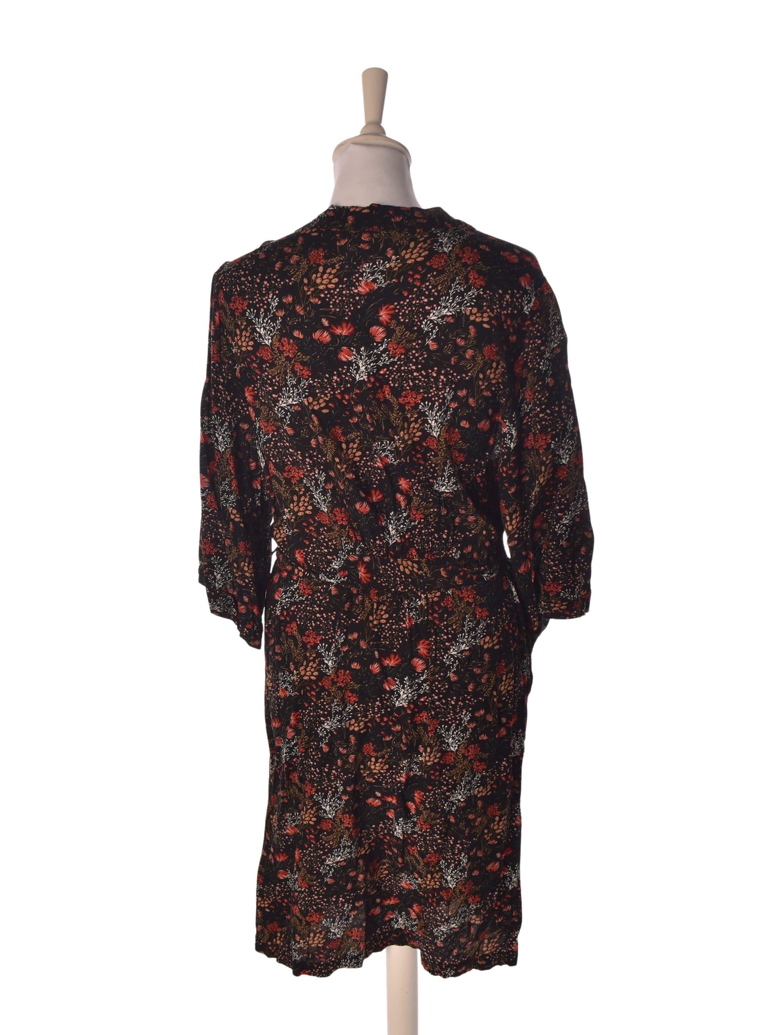 Minimum Kjole - XS/S / Blomstret / Kvinde - SassyLAB Secondhand