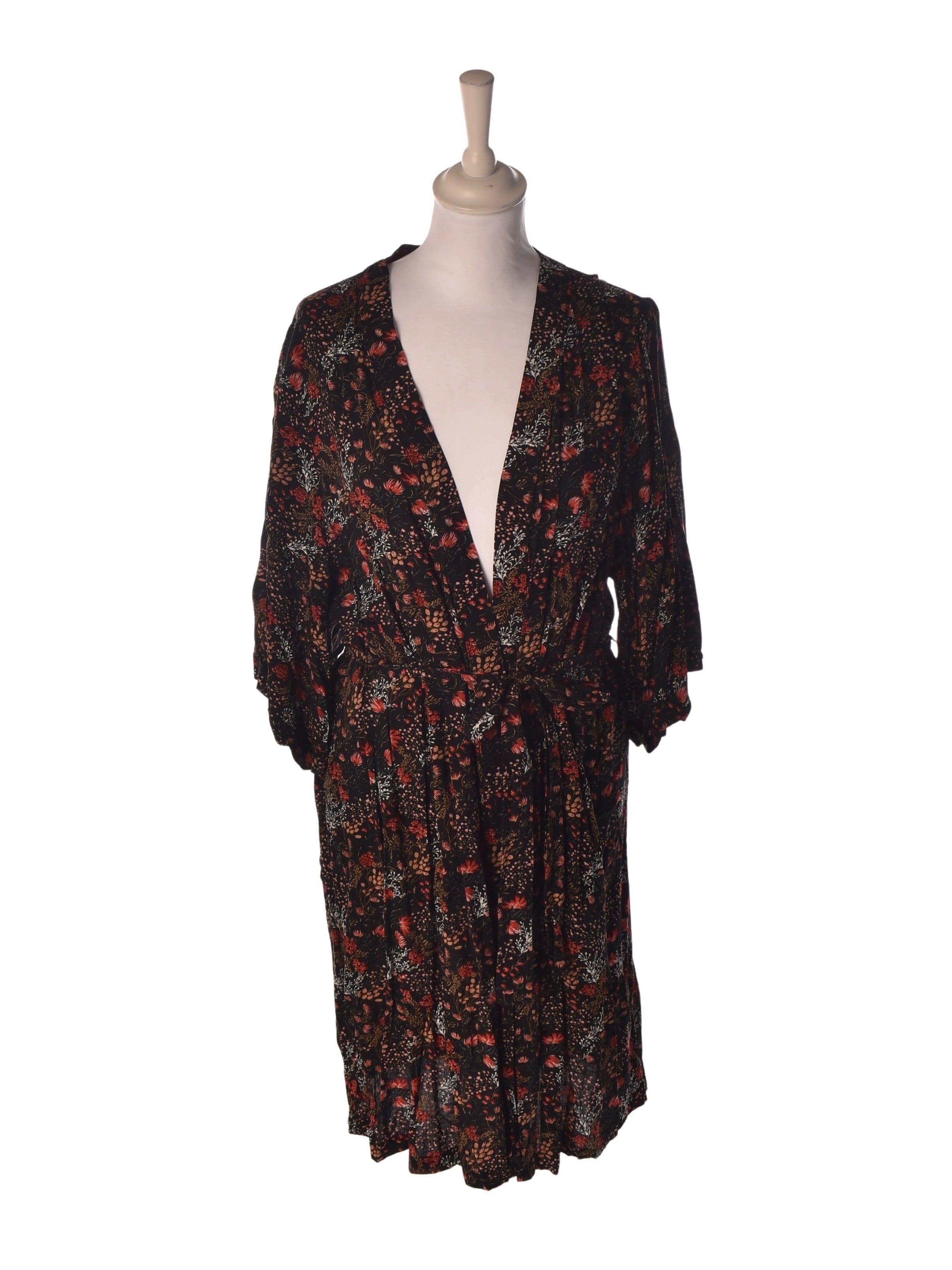 Minimum Kjole - XS/S / Blomstret / Kvinde - SassyLAB Secondhand