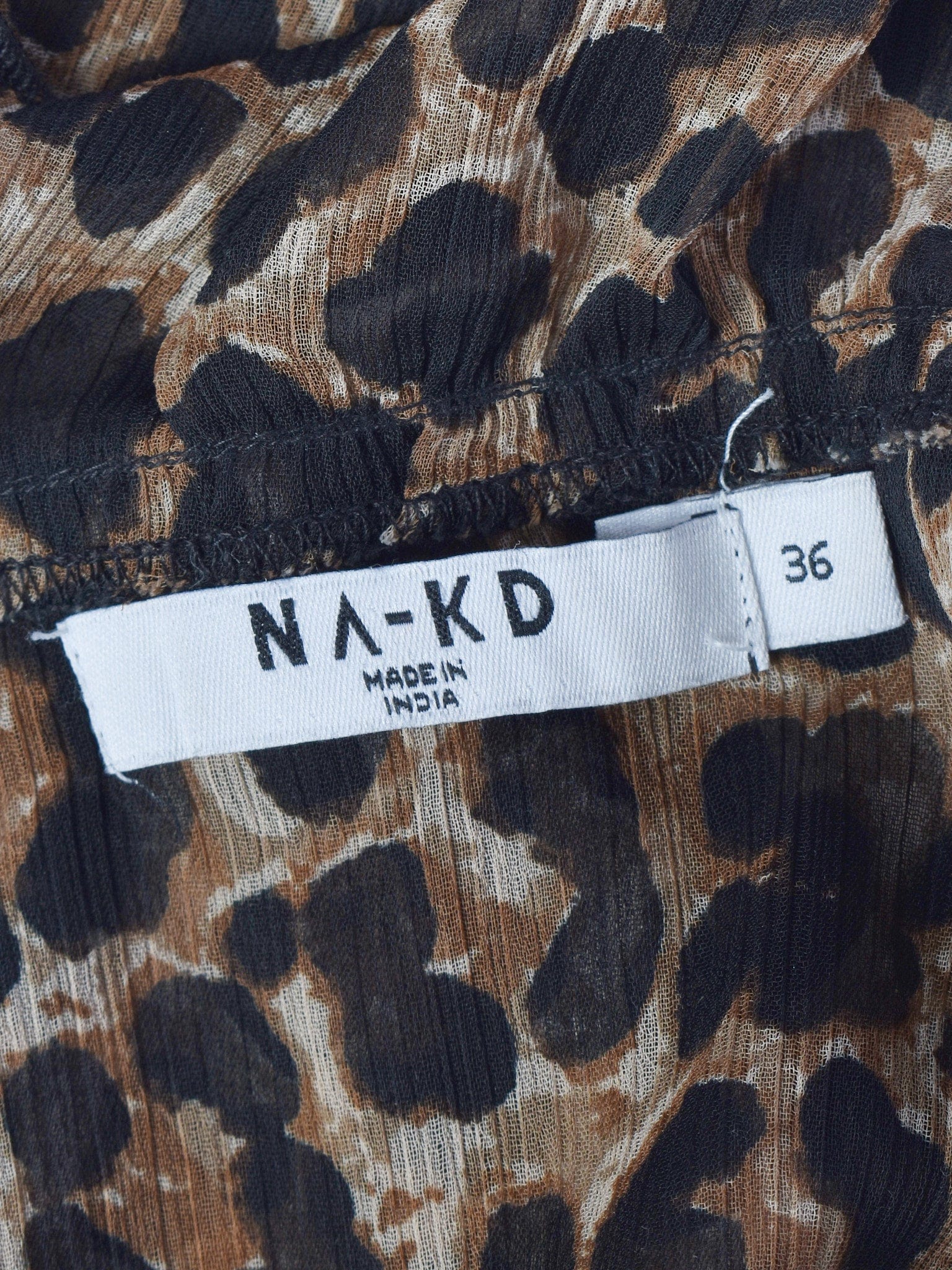 NA-KD Bluse - 36 / Dyreprint / Kvinde - SassyLAB Secondhand