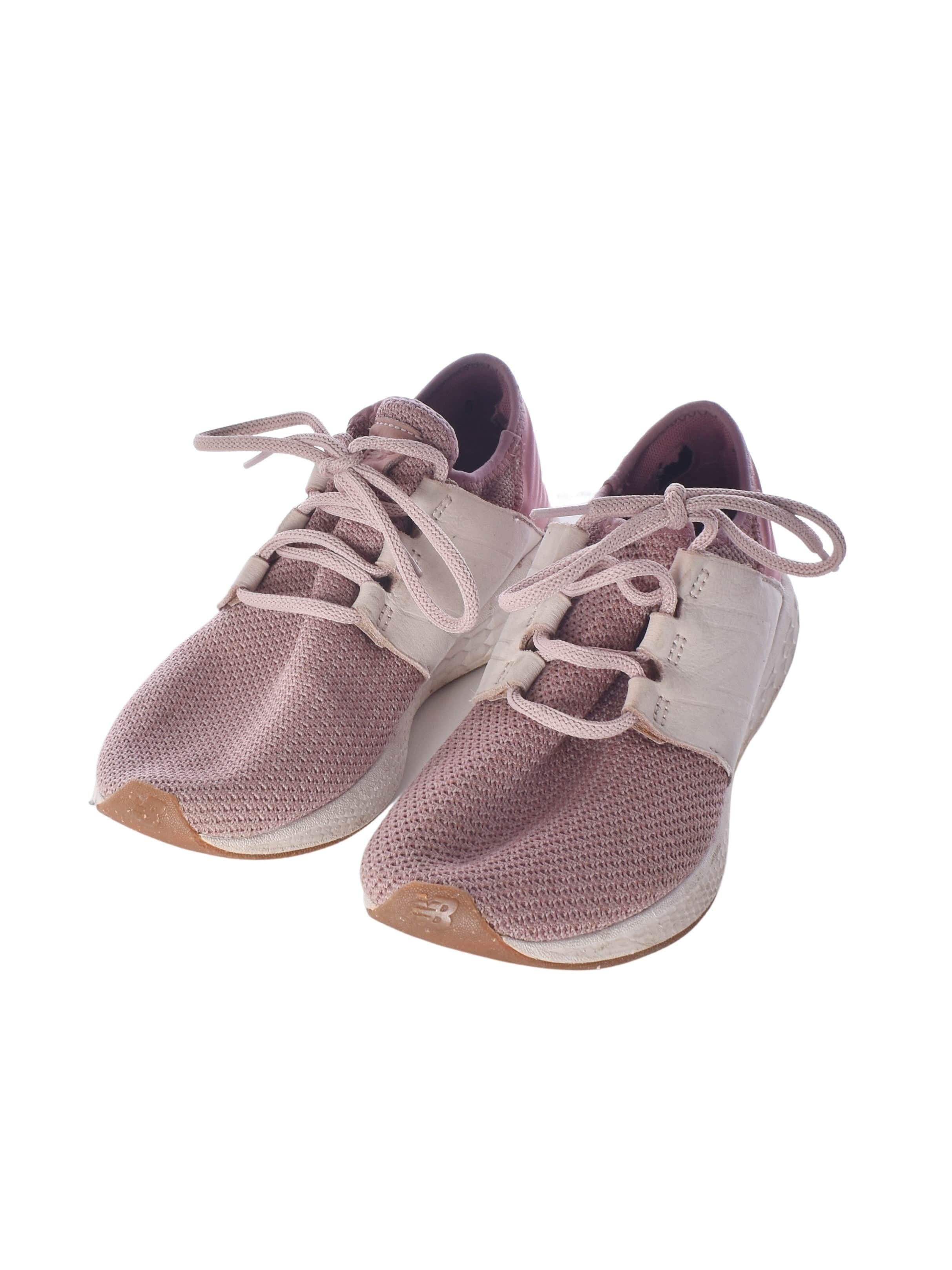 Sneakers fra New Balance - SassyLAB Secondhand