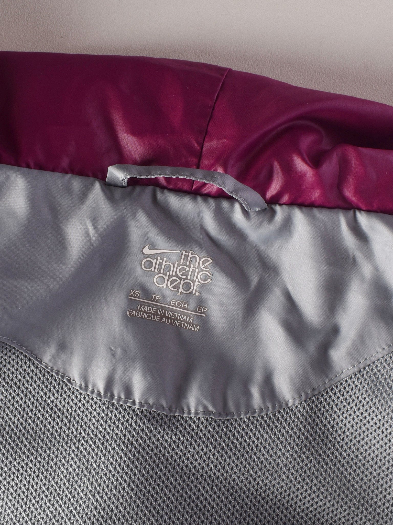 Nike Regnjakke - XS / Lilla / Kvinde - SassyLAB Secondhand