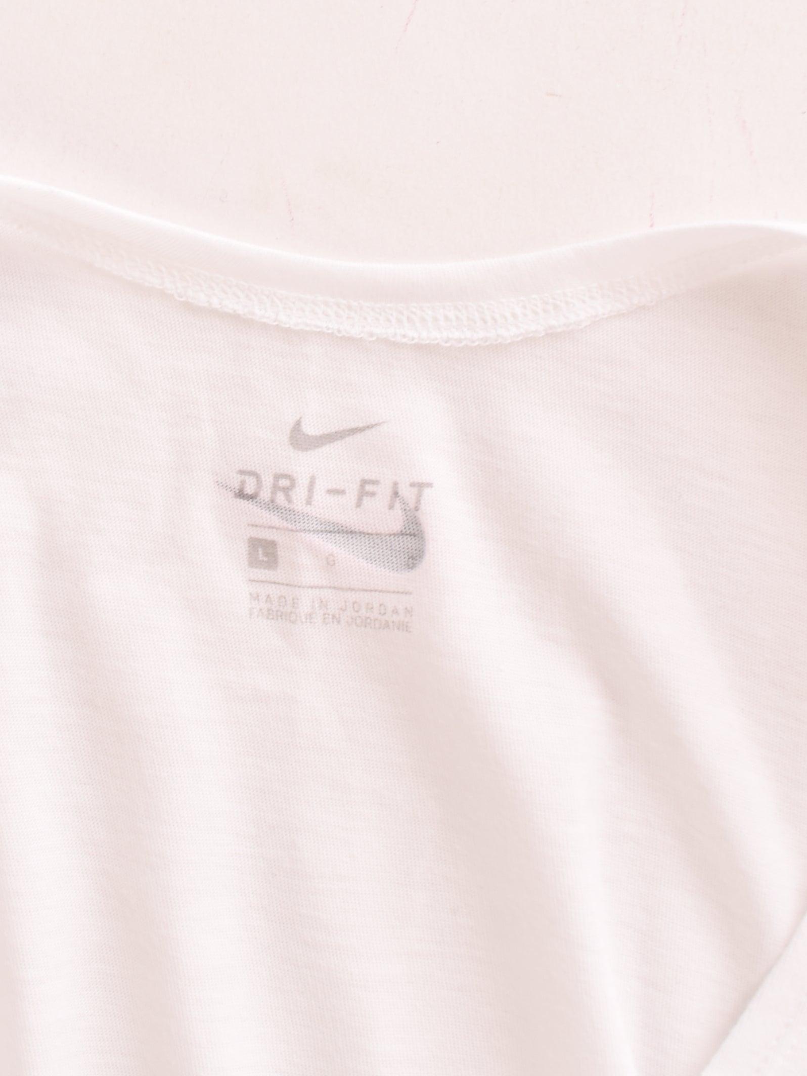 Nike Top - L / Hvid / Kvinde - SassyLAB Secondhand