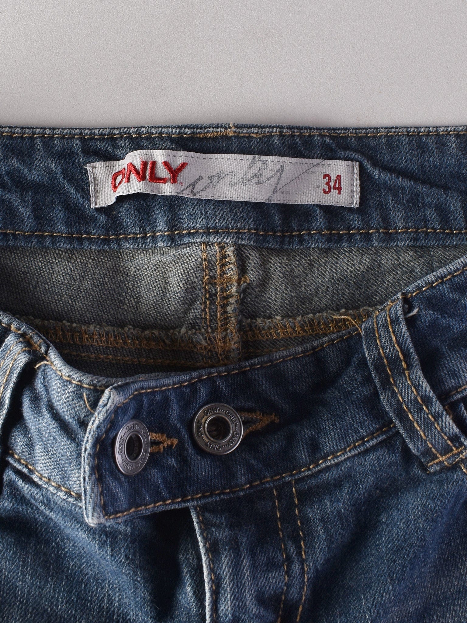 ONLY 3/4 Bukser - 34 / Blå / Kvinde - SassyLAB Secondhand