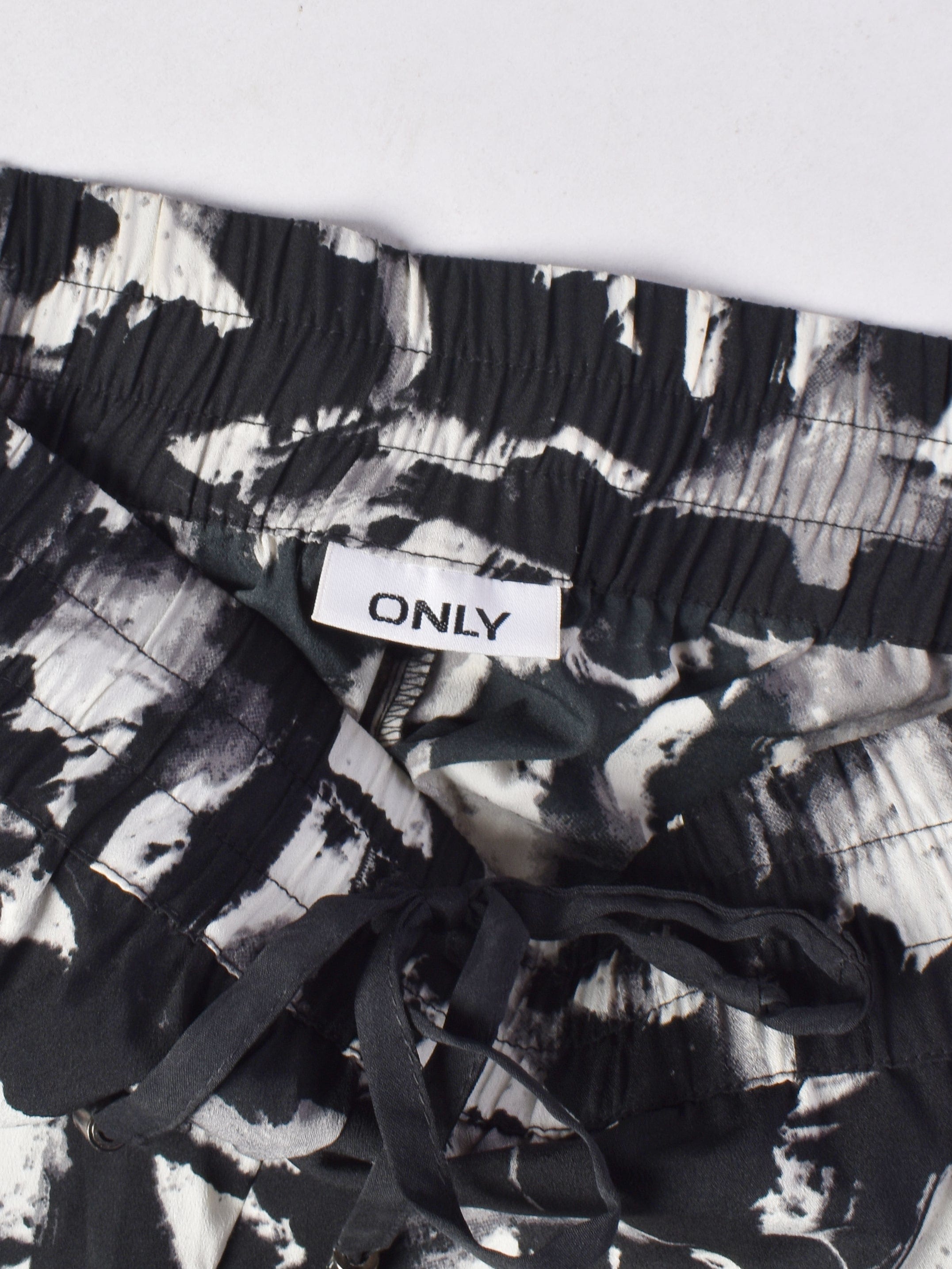 ONLY Shorts - 38 / Sort / Kvinde - SassyLAB Secondhand