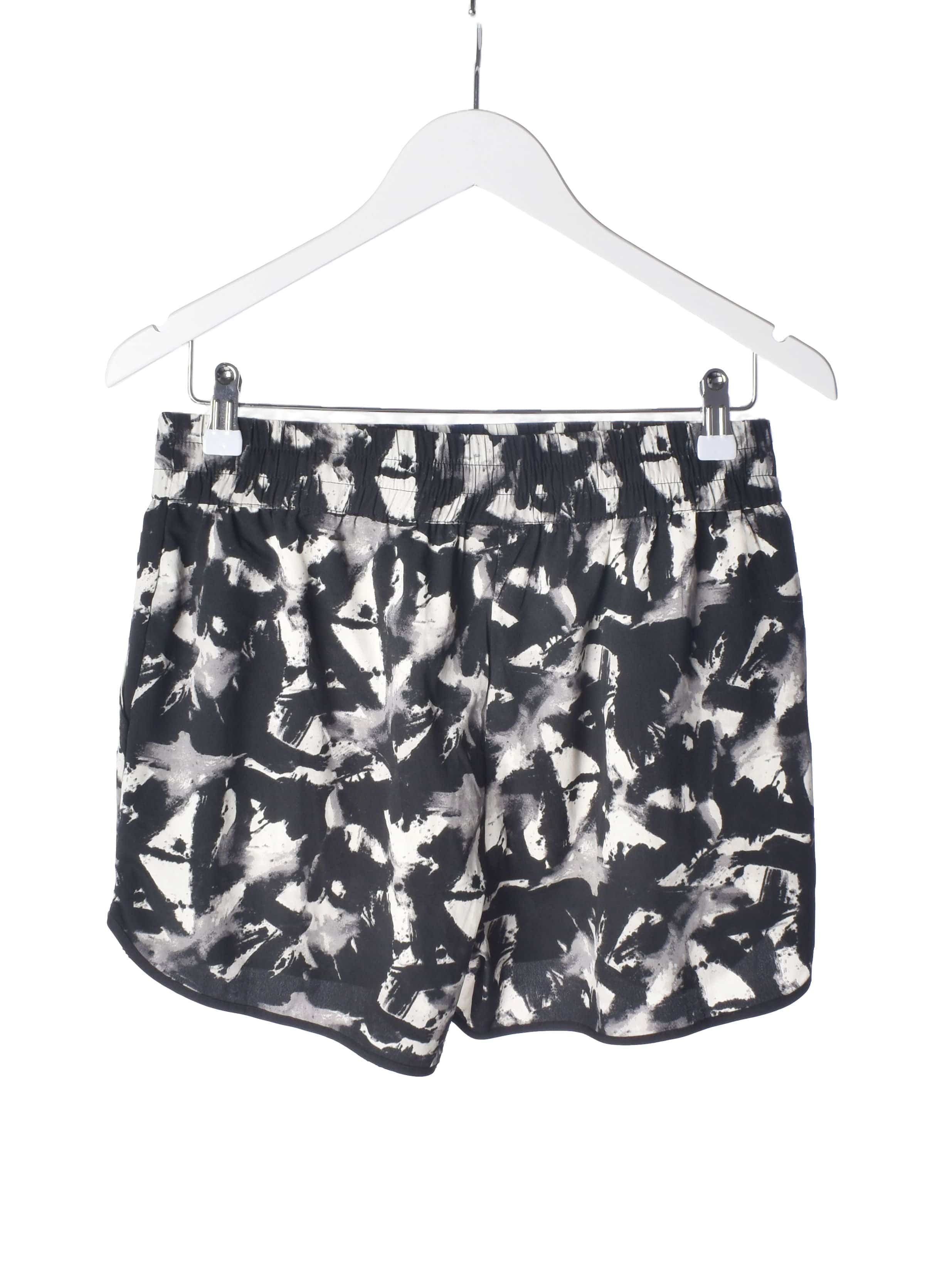 ONLY Shorts - 38 / Sort / Kvinde - SassyLAB Secondhand
