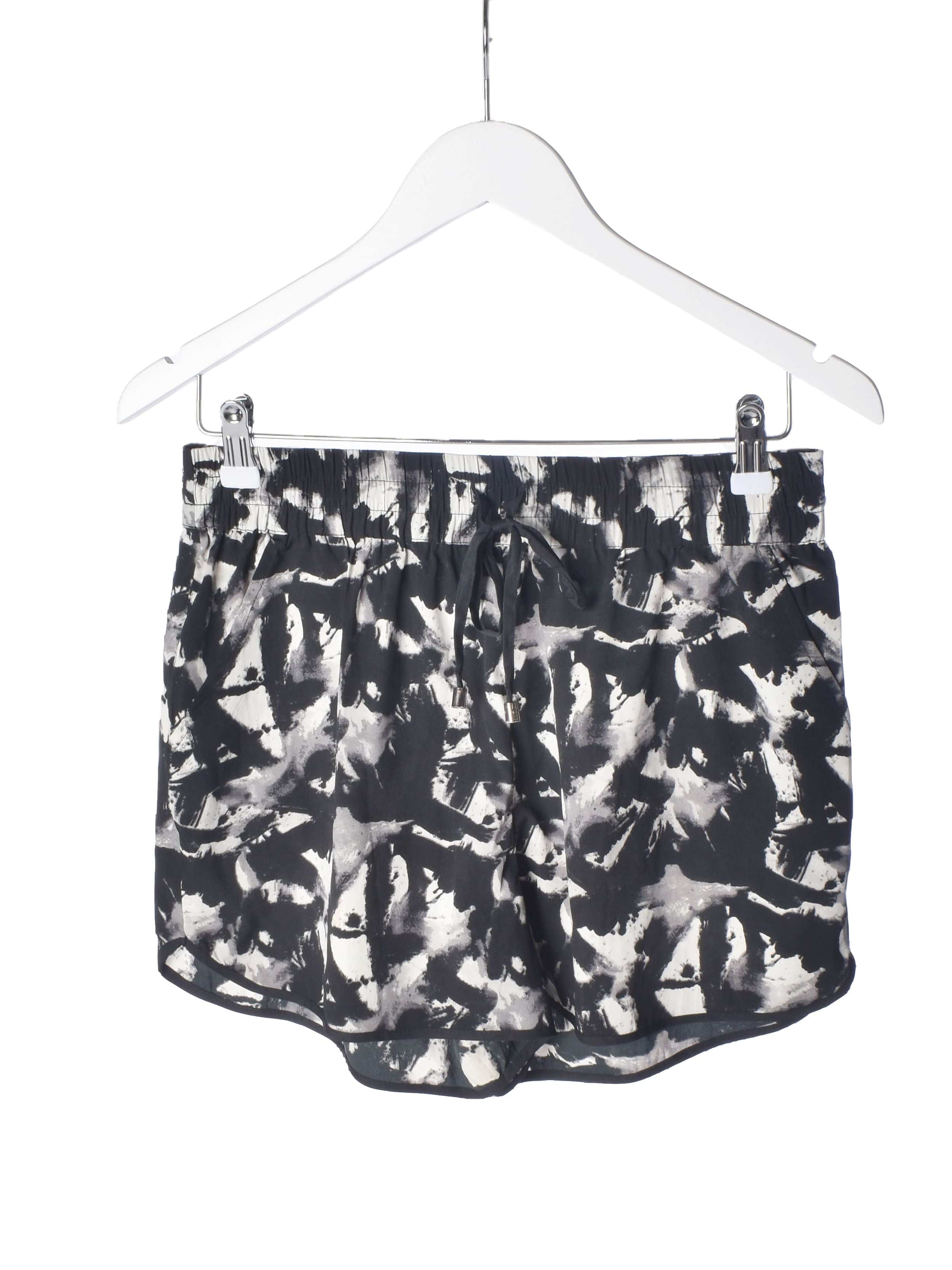 ONLY Shorts - 38 / Sort / Kvinde - SassyLAB Secondhand