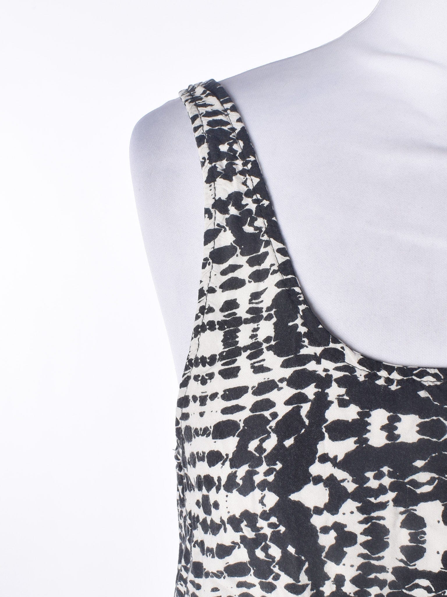 Pieces Top - M / Sort / Kvinde - SassyLAB Secondhand