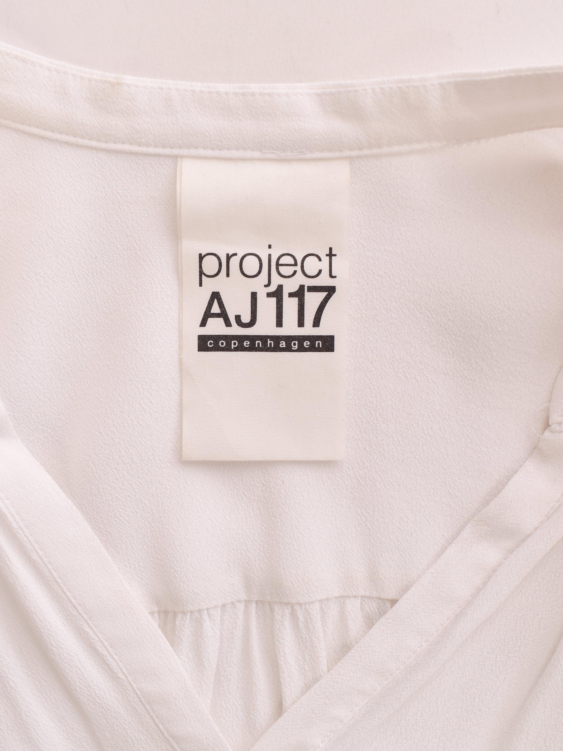 Project AJ117 Bluse - M / Hvid / Kvinde - SassyLAB Secondhand