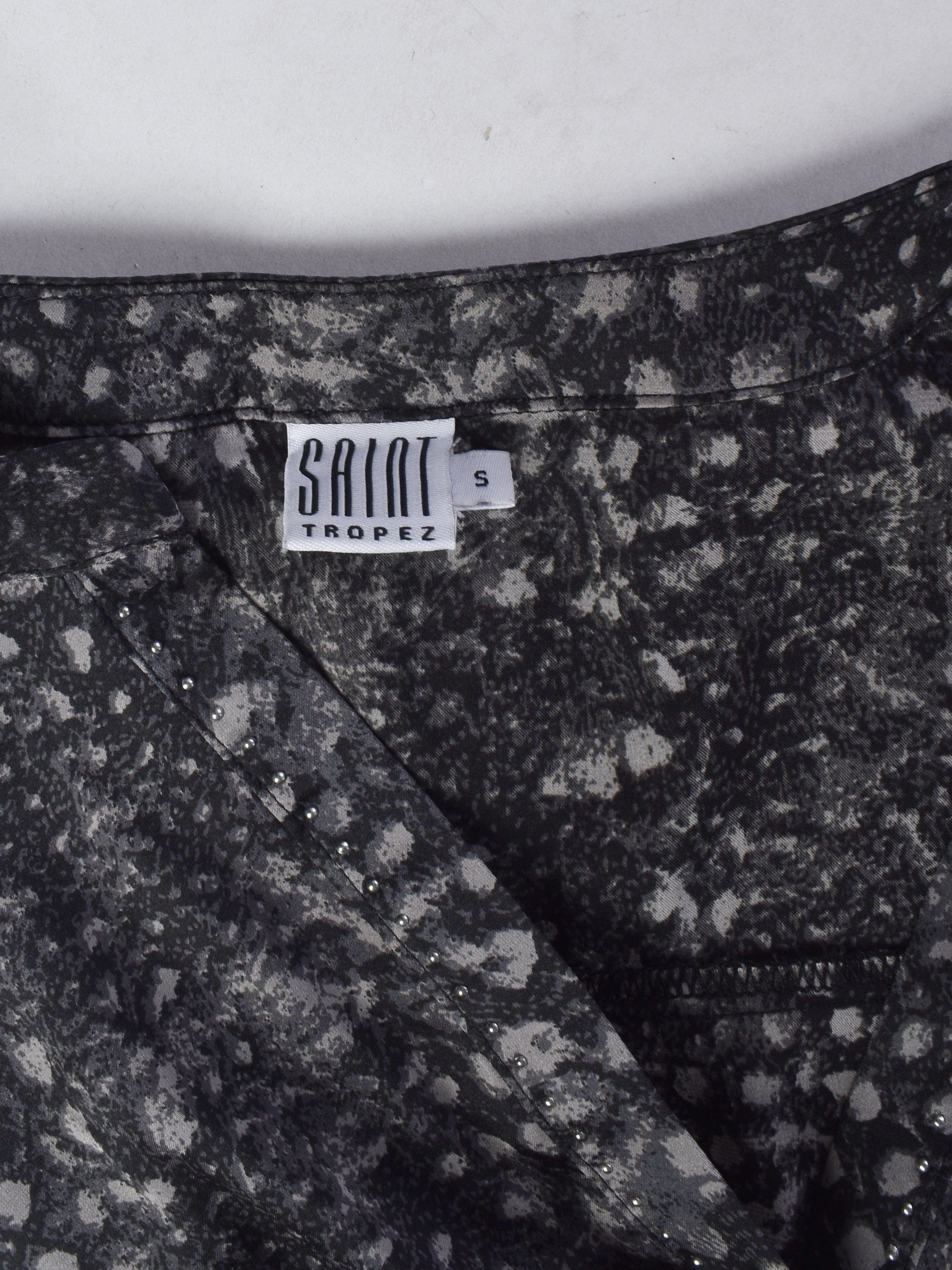 Saint Tropez Skjorte - S / Sort / Kvinde - SassyLAB Secondhand
