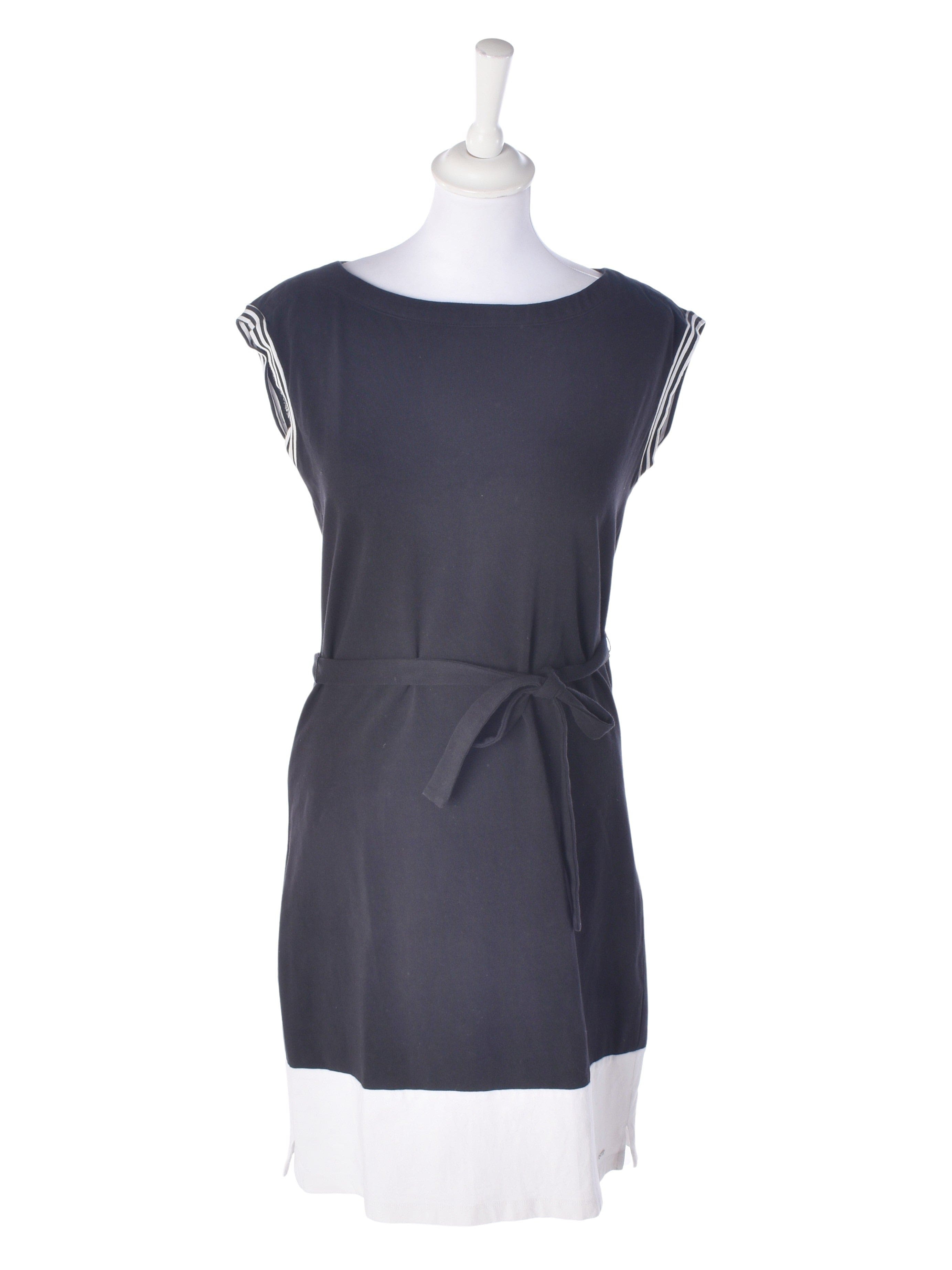 Kjole fra Tommy Hilfiger - SassyLAB Secondhand