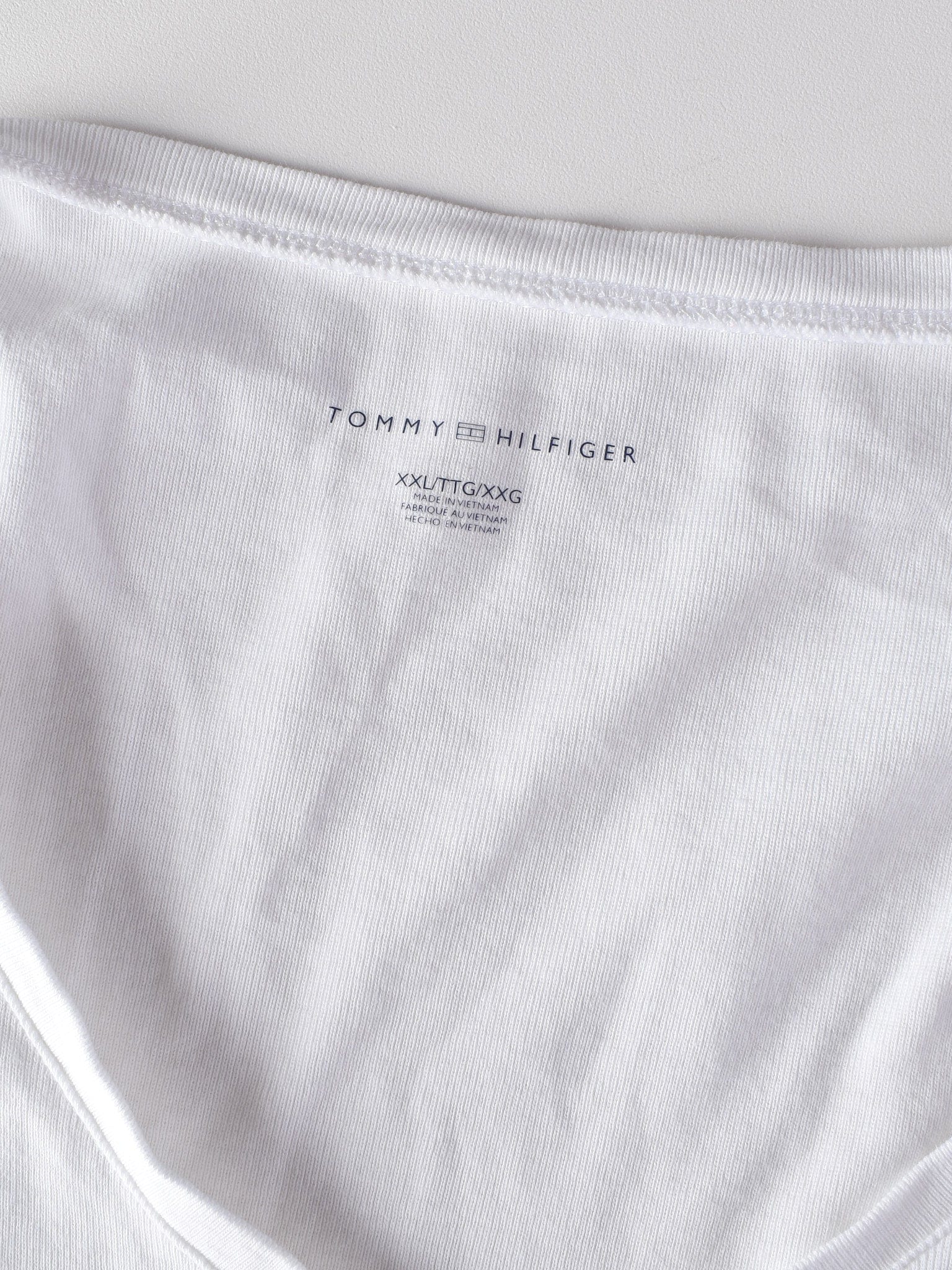 Tommy Hilfiger T-Shirt - XXL / Hvid / Mand - SassyLAB Secondhand