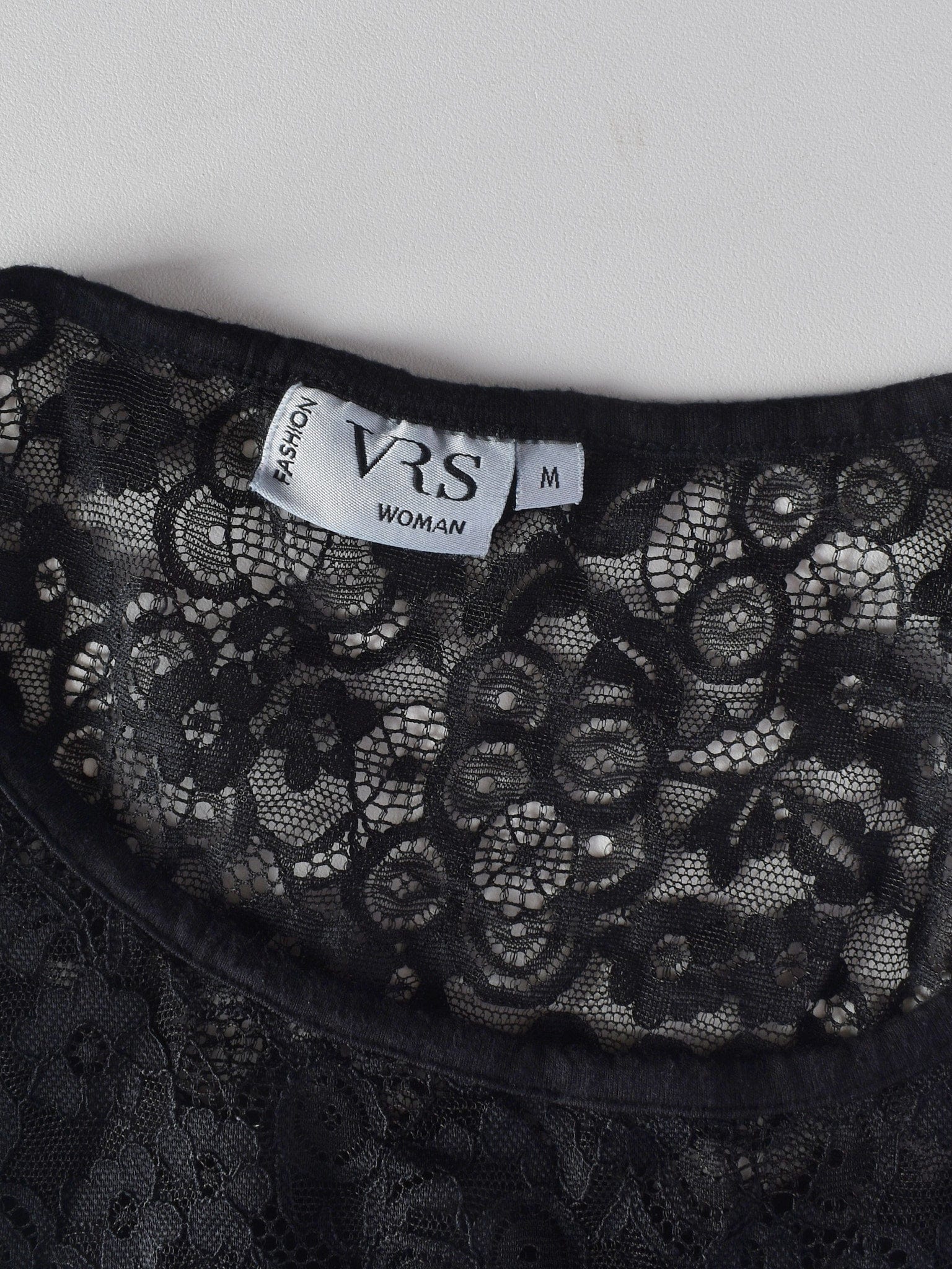VRS Top - M / Sort / Kvinde - SassyLAB Secondhand