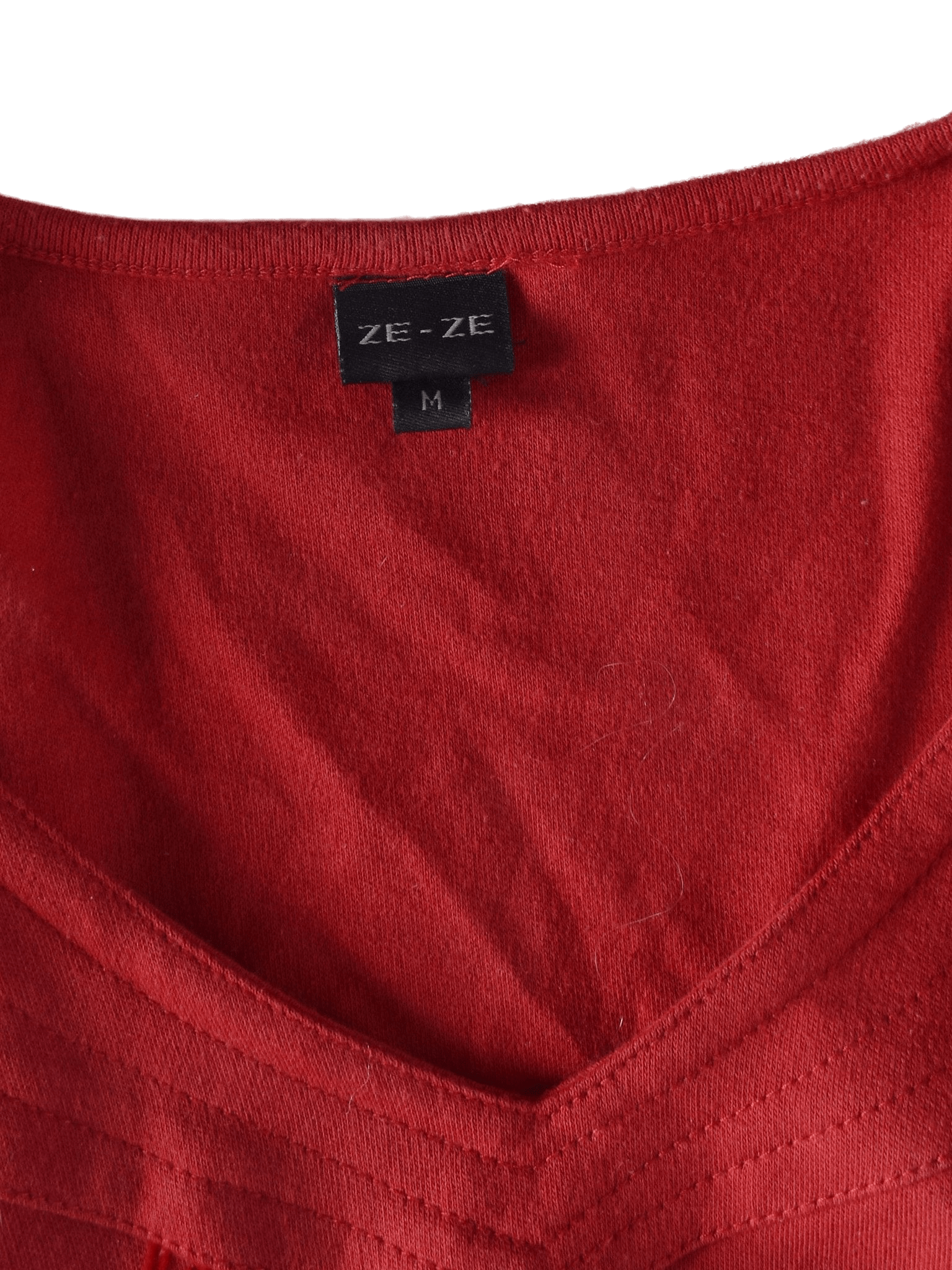 Ze-Ze T-Shirt - M / Rød / Kvinde - SassyLAB Secondhand